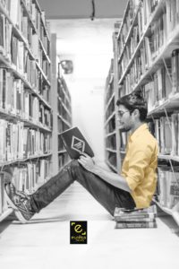 lycéen en bac général en bibliothèque