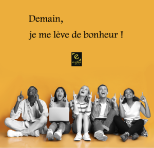 jeunes lycéens heureux d'avoir trouvé leur orientation Eurêka Study Conseil