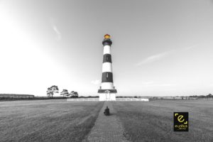 Phare et voie pour s'orienter conseil cagnes sur mer