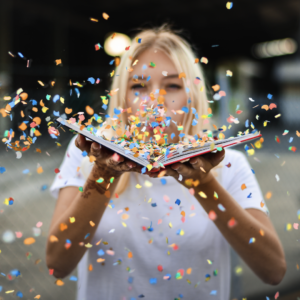 lycéenne confiante fête assure pour le bac